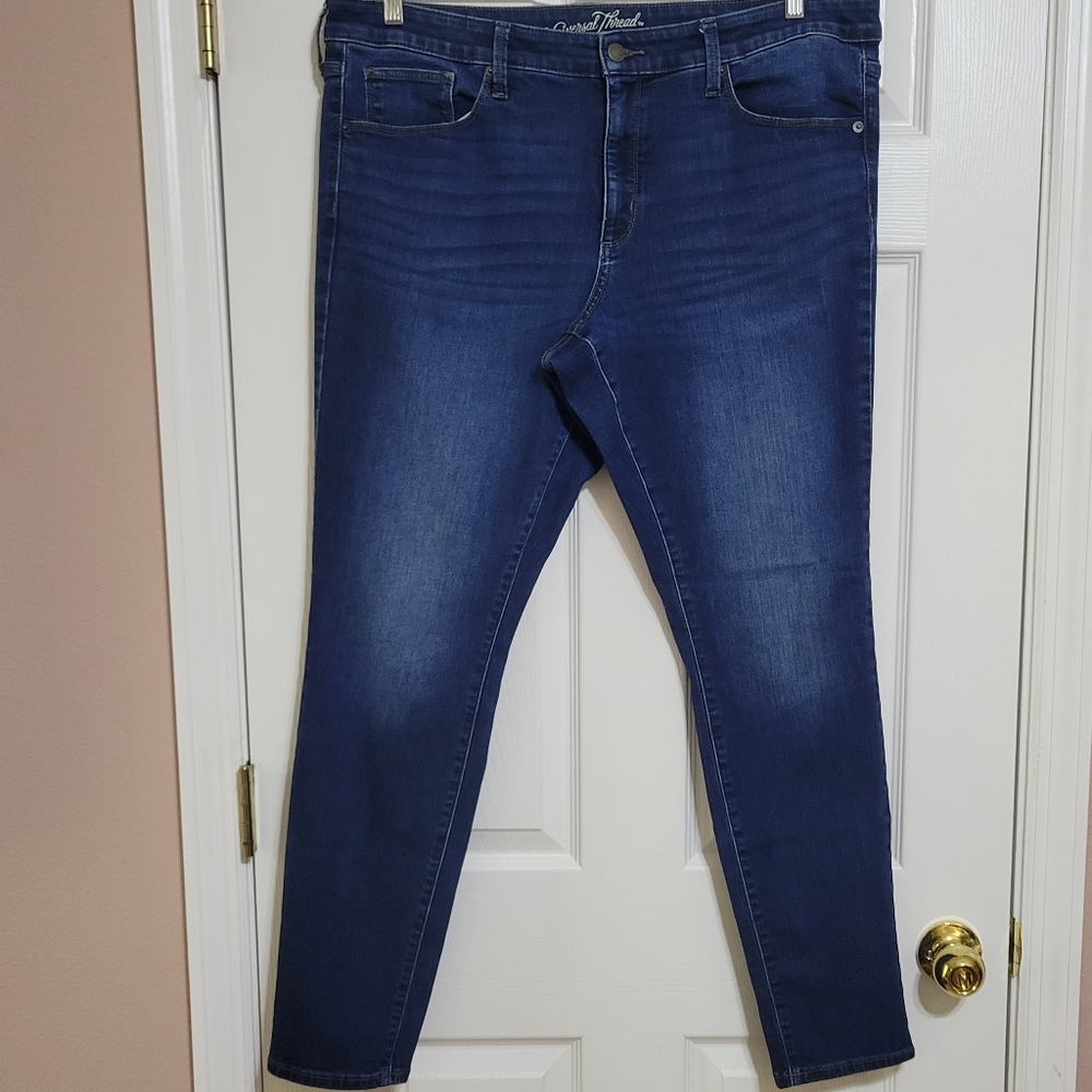 Universal thread size 18/34 long jeans